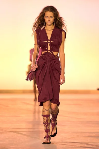 Look 37